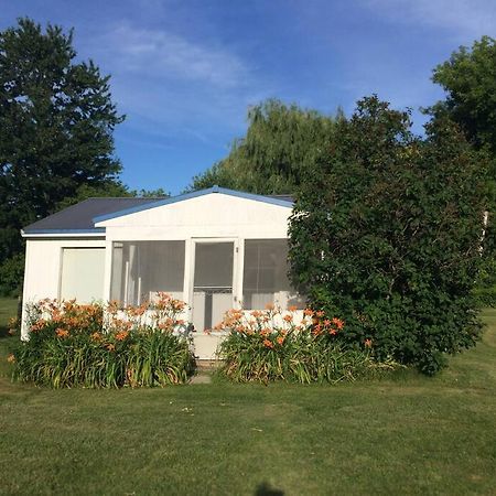 Inn At The Isles Cottage Isle la Motte Exterior photo