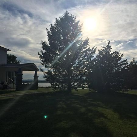 Inn At The Isles Cottage Isle la Motte Exterior photo